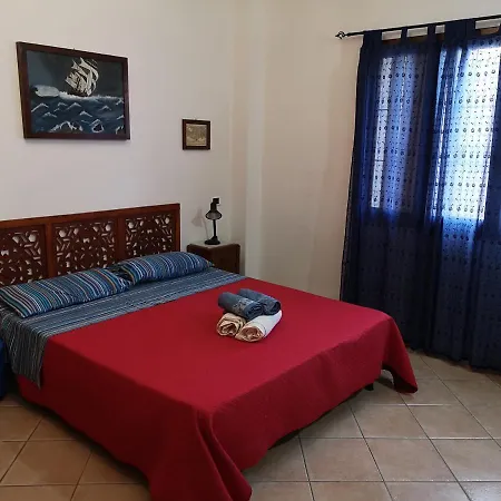 Casa Vacanze Rose E Fiori Sardegna San Vito  Exterior photo