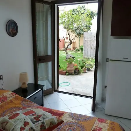 Casa Vacanze Rose E Fiori Sardegna San Vito  Exterior photo
